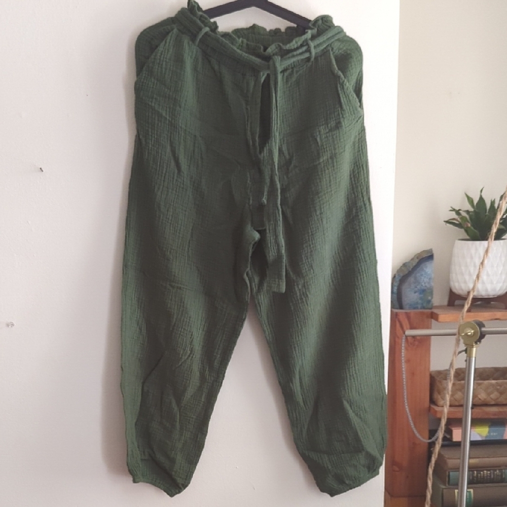 Olive Green Cropped Joggers with Elastic Waist and Tapered Fit - Medium